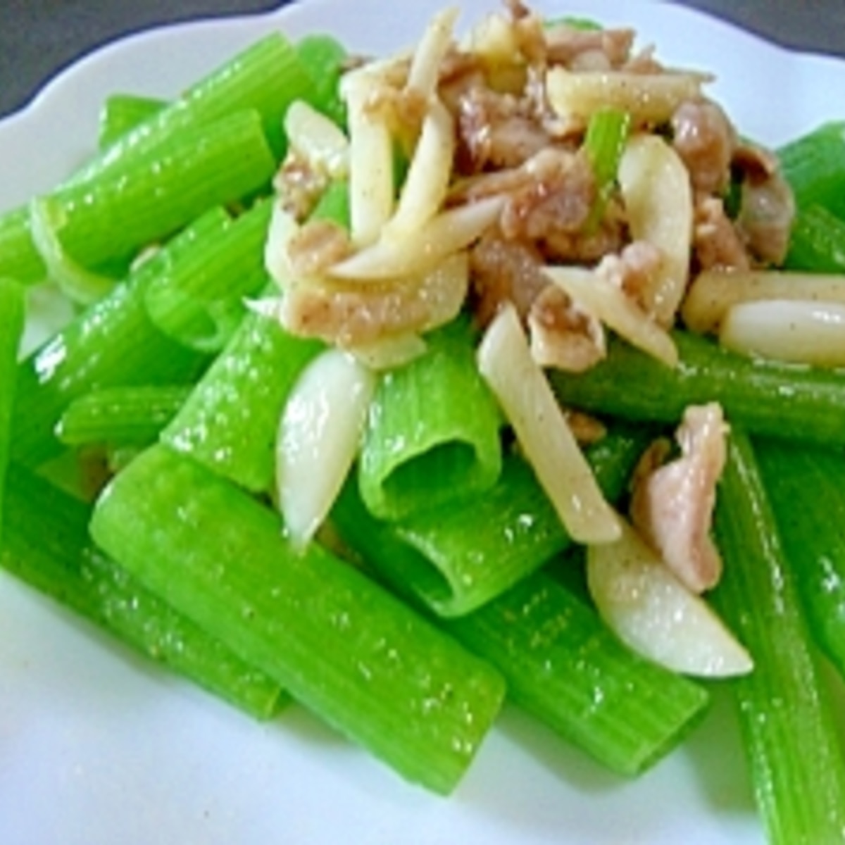 カボチャの葉っぱの茎で ニンニク炒め レシピ 作り方 By カゲジジ 楽天レシピ カボチャの葉っぱの茎で ニンニク炒め レシピ 作り方 By カゲジジ 楽天レシピ